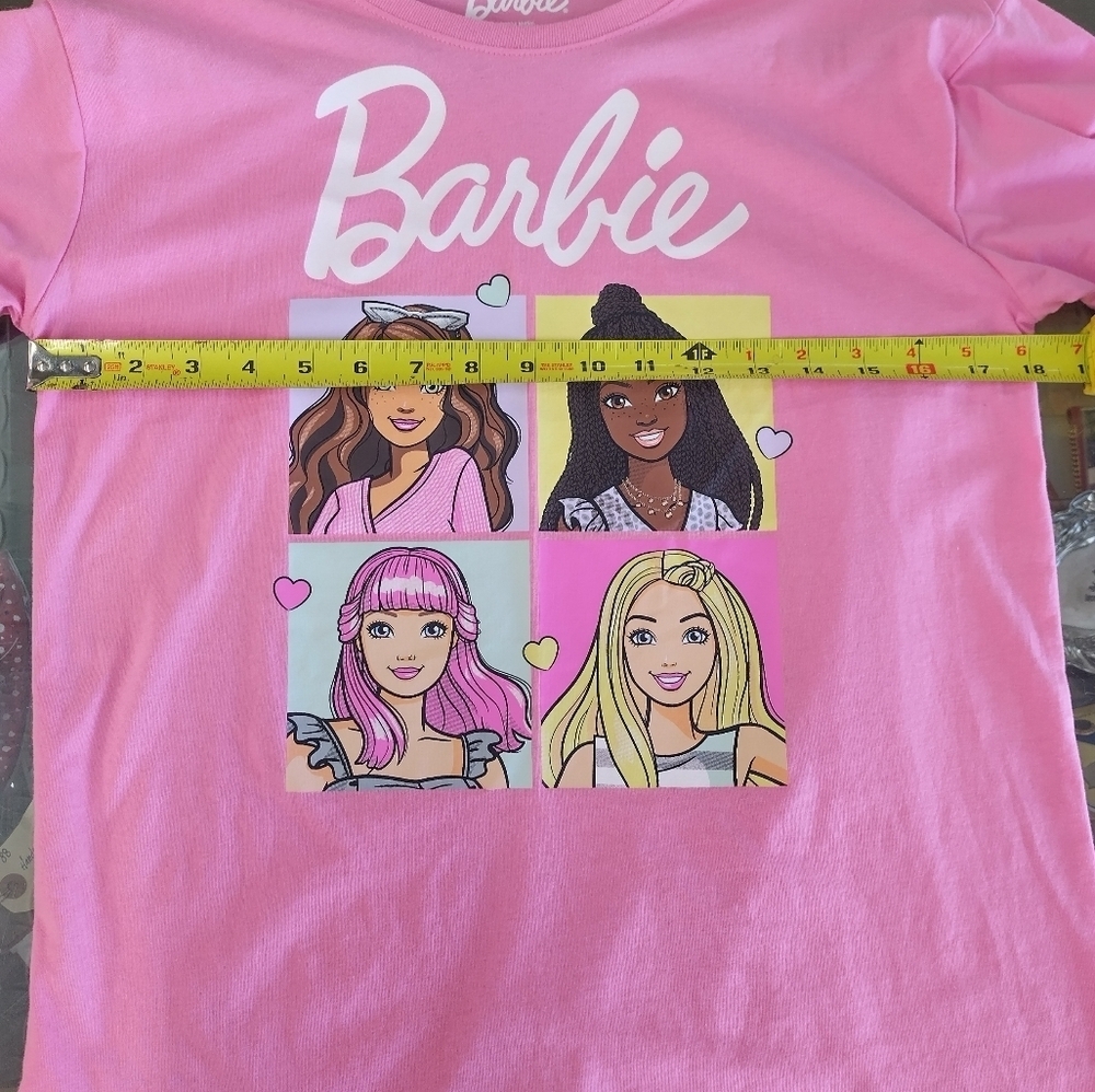 😊3/$12 Barbie Pink Graphic T-Shirt, Like New! - Picture 6 of 9
